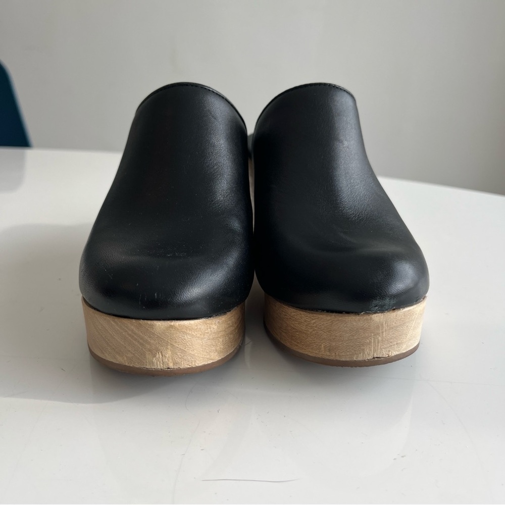 Everlane black leather clog wooden heel size 6.5 - Picture 2 of 8